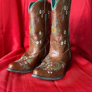 Embroidered Shyanne Brown Western Boots